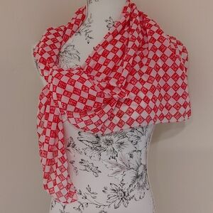 Uniqlo Red and White Geometric Scarf